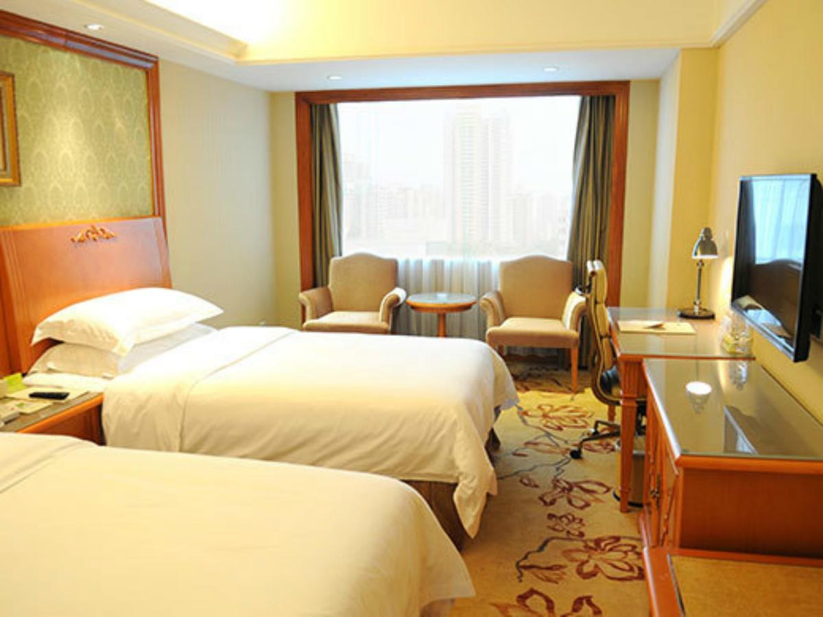 Vienna Classic Hotel Guangdong Yangxi Moon Bay Extérieur photo